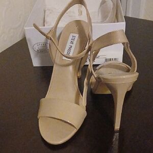 Steve Madden Women's Beige Heeled Sandals